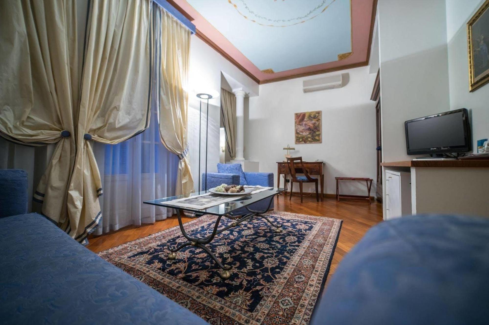 Palazzo Finati Bed & Breakfast Alba  Eksteriør bilde