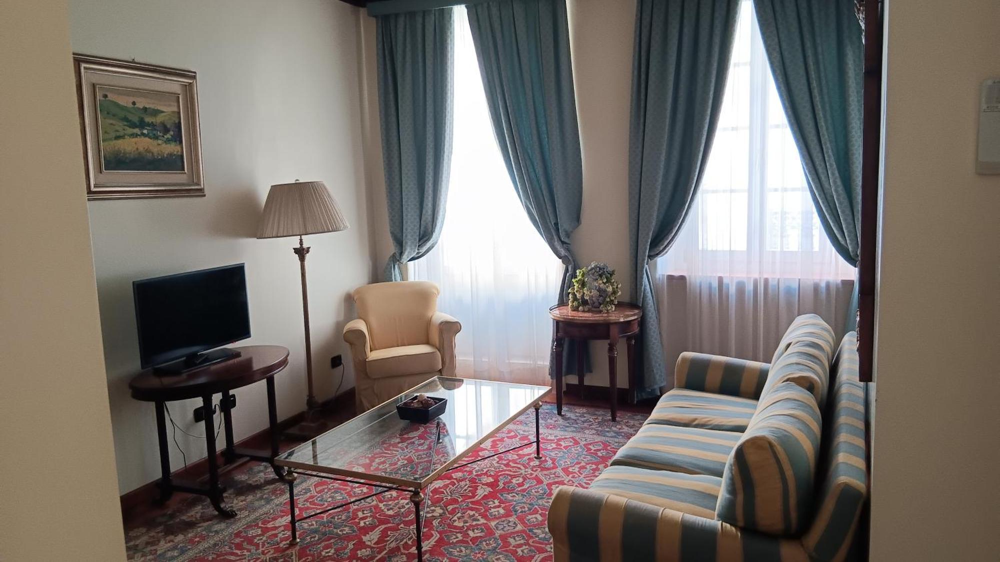 Palazzo Finati Bed & Breakfast Alba  Eksteriør bilde
