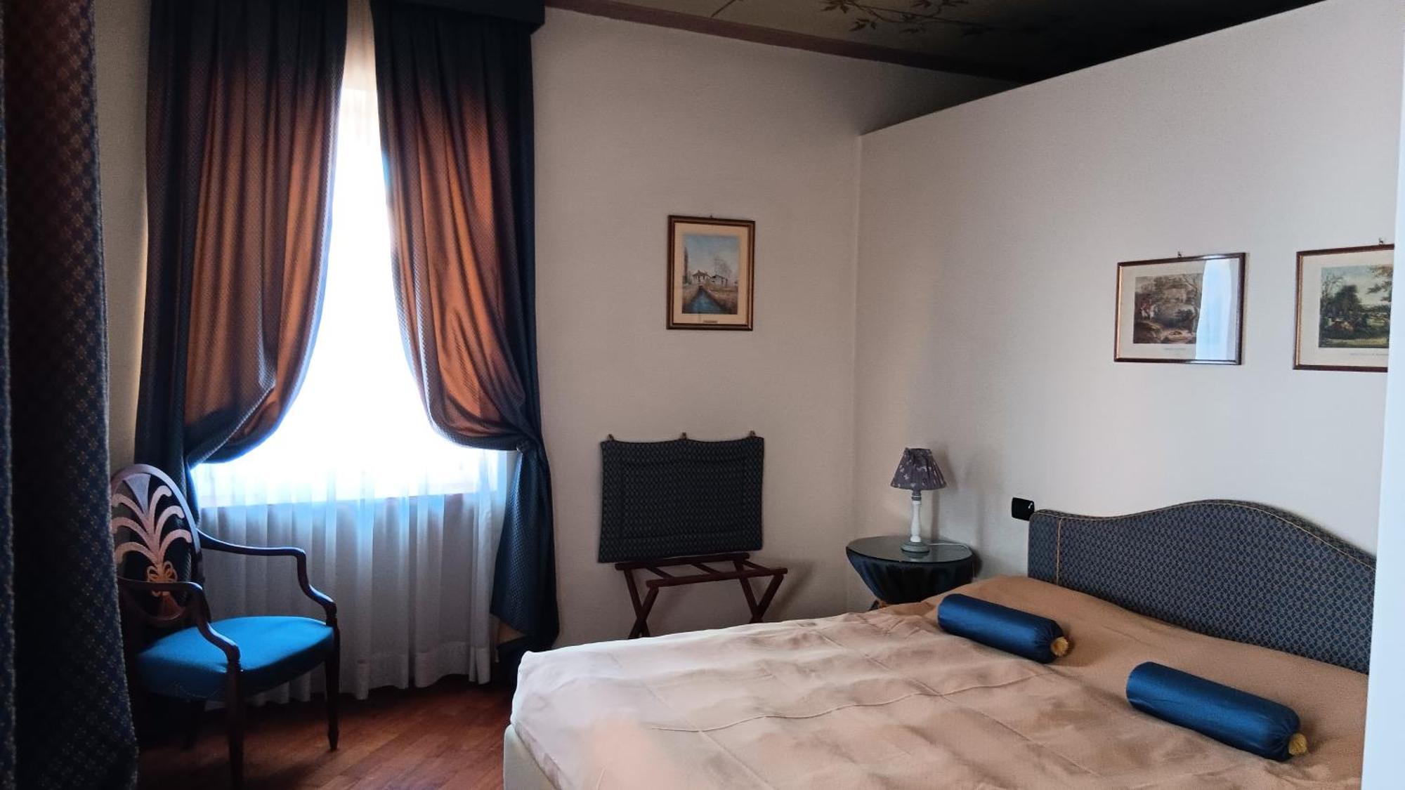 Palazzo Finati Bed & Breakfast Alba  Eksteriør bilde