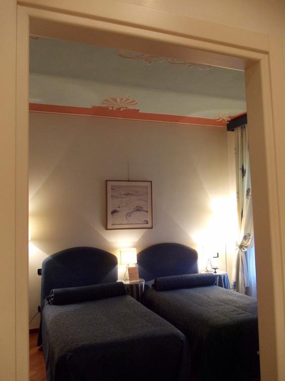 Palazzo Finati Bed & Breakfast Alba  Rom bilde