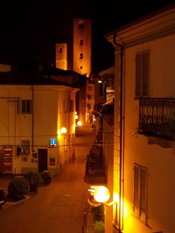 Palazzo Finati Bed & Breakfast Alba  Eksteriør bilde